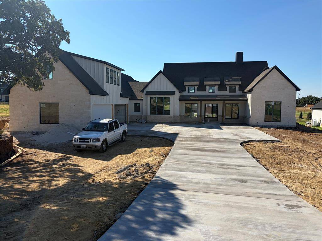 308 Mint Ridge Drive, Burleson, TX 76028