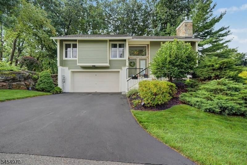 2 Canada Goose Dr, Allamuchy Twp., NJ 07840