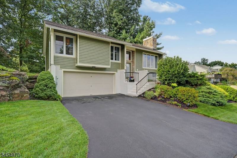 2 Canada Goose Dr, Allamuchy Twp., NJ 07840
