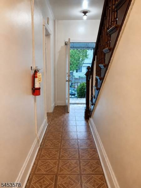 165 Pearl St, Paterson City, NJ 07501