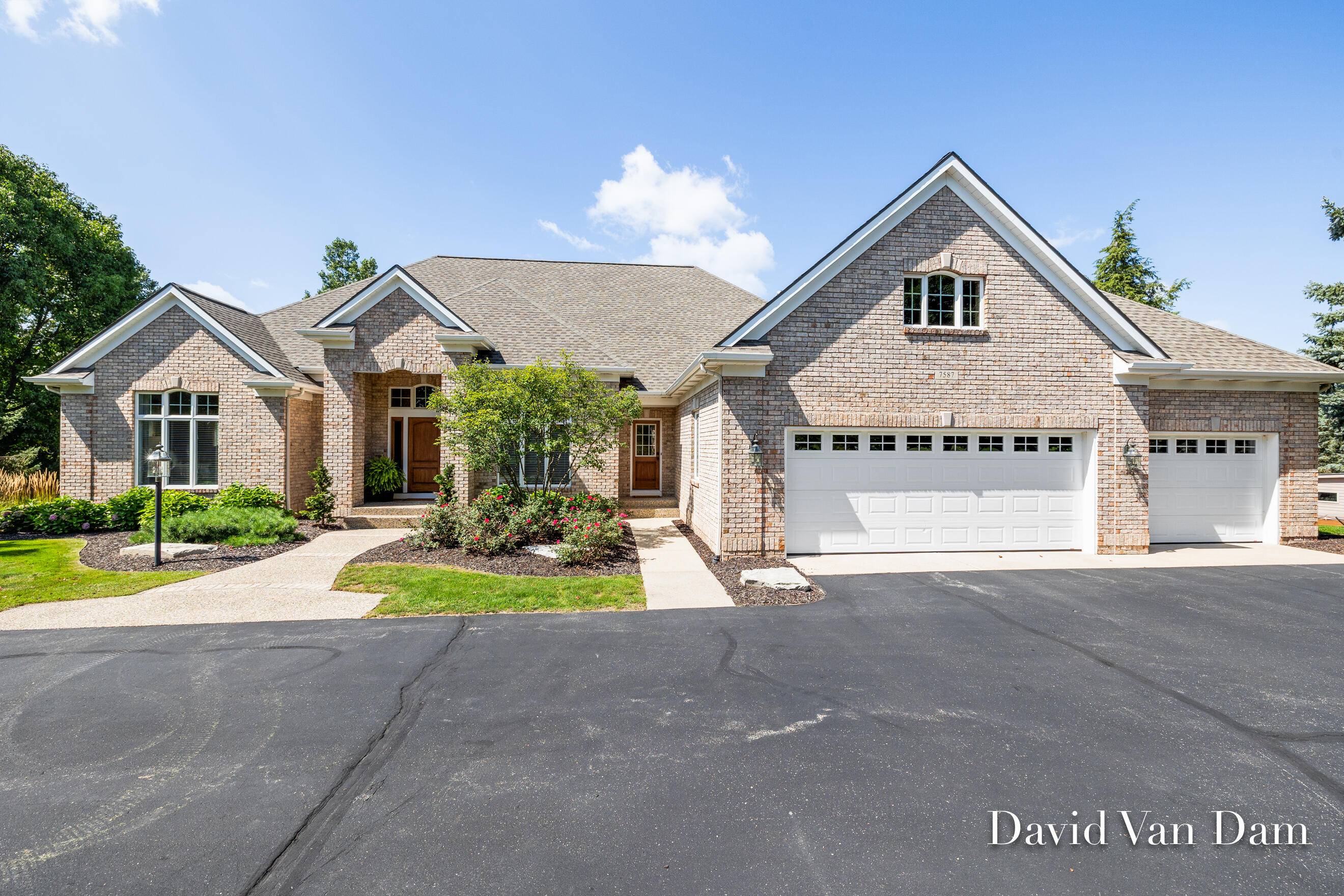 7587 Red Osier DR SW, Byron Twp, MI 49315