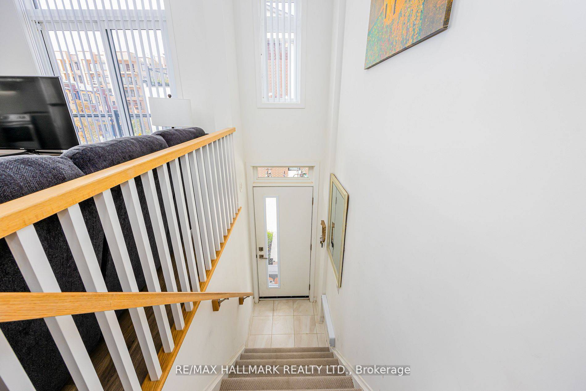 90 Canon Jackson DR #207, Toronto W04, ON M6M 0C1
