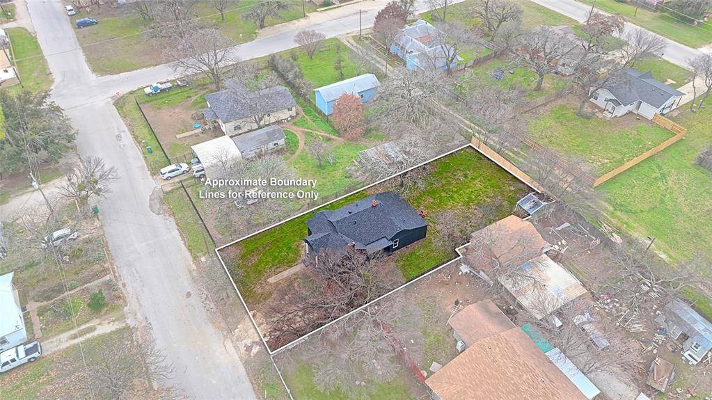 307 Fannin Street, Nocona, TX 76255