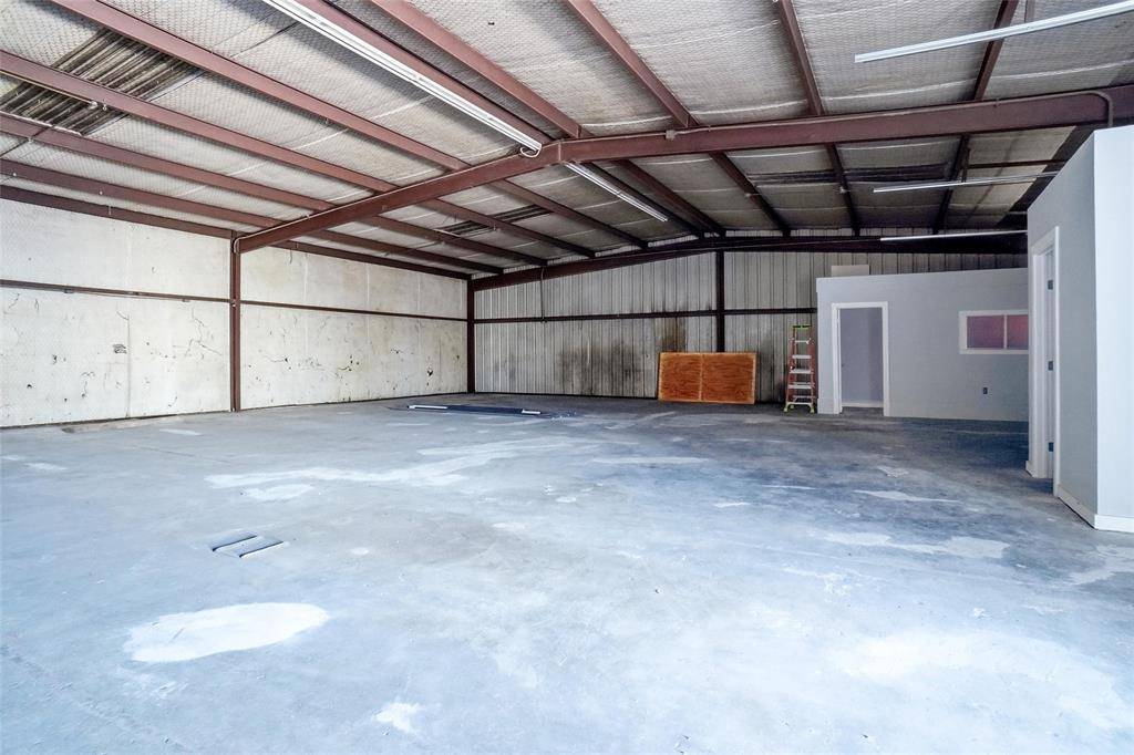 742 Dalworth Drive #300, Mesquite, TX 75149