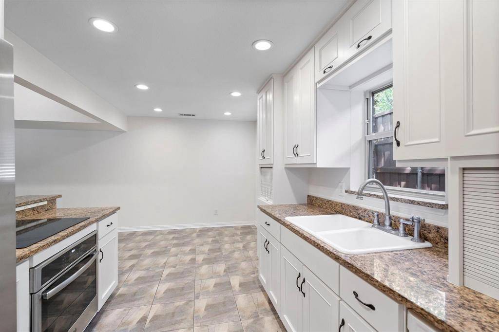 7162 Carrousel Circle, Dallas, TX 75214