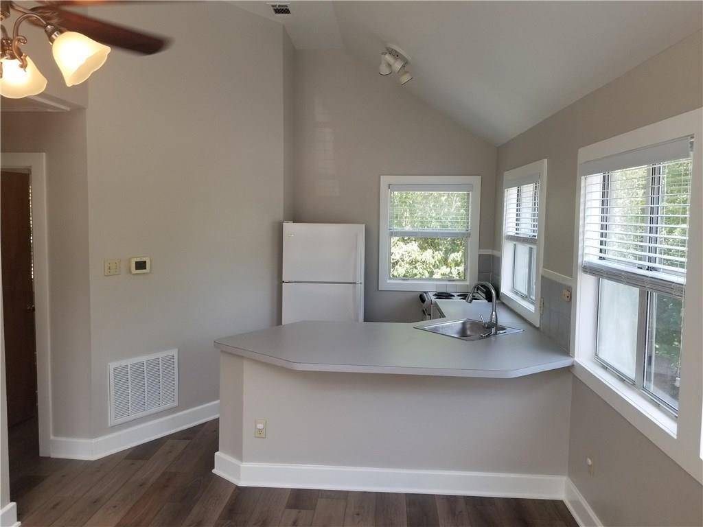 2102 Townes LN #B, Austin, TX 78703