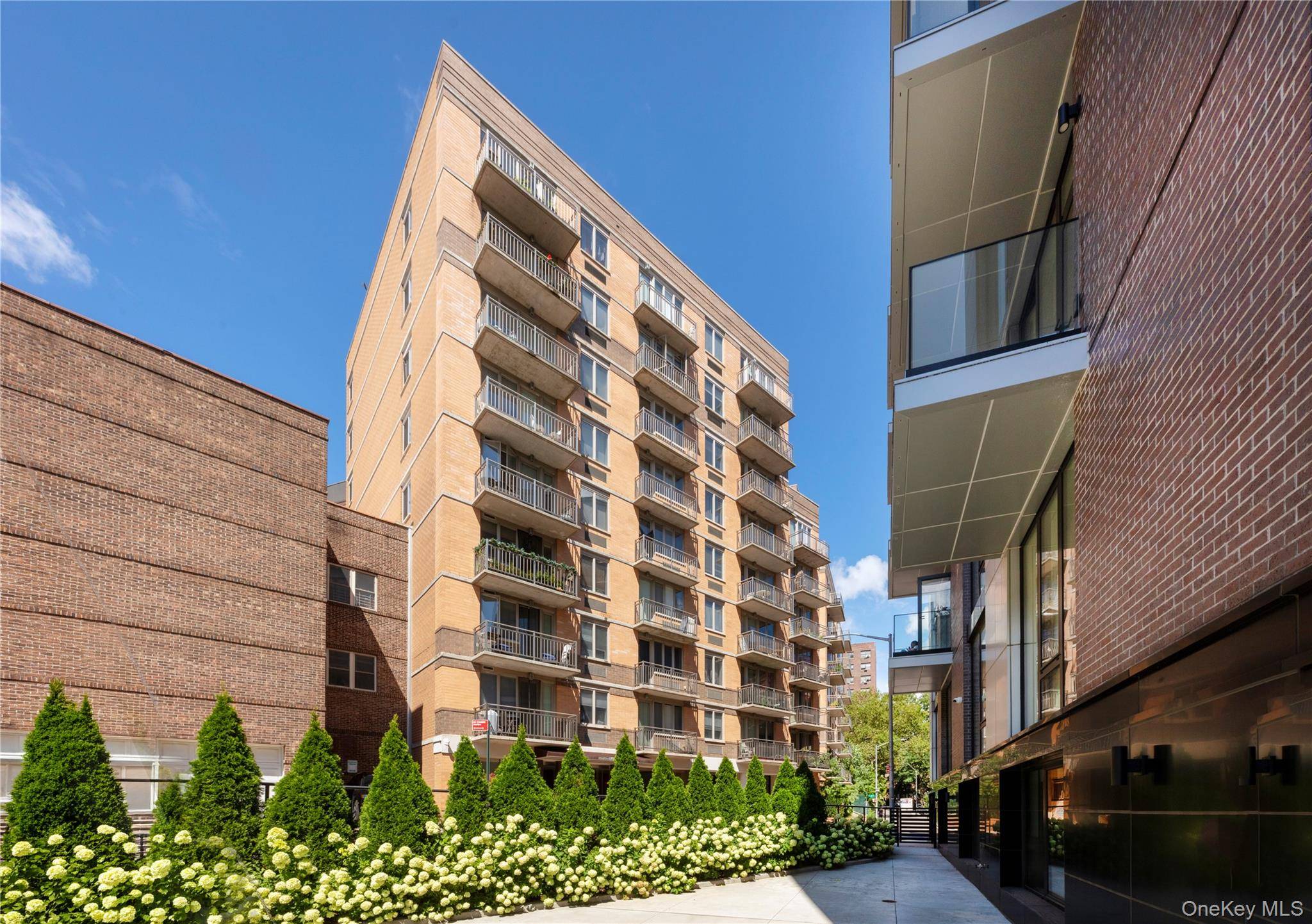 116-11 Curzon RD #4C, Kew Gardens, NY 11418