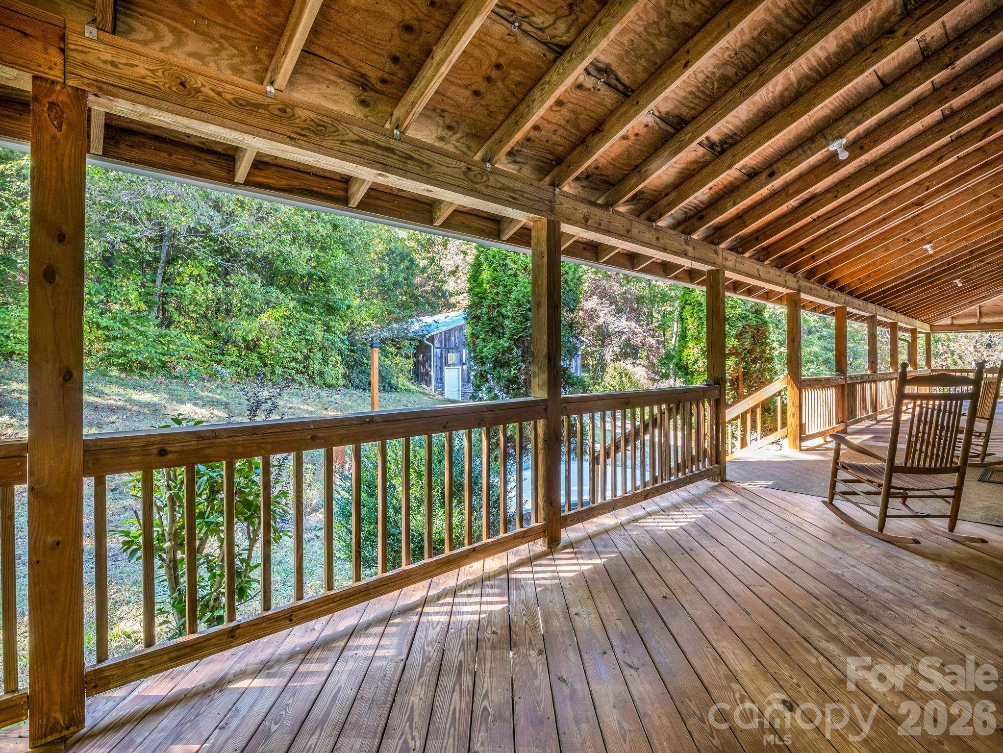 119 Mountain Bluff TRL, Hendersonville, NC 28792