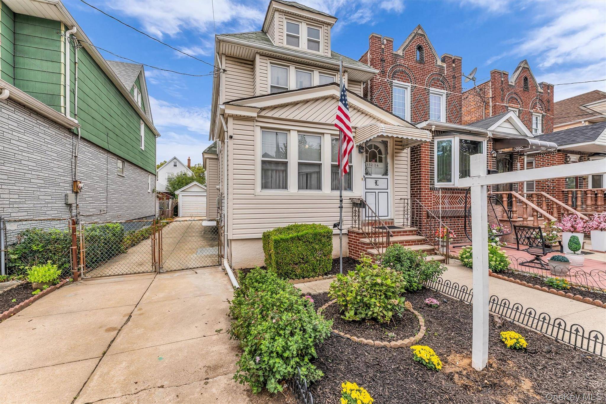 13226 114th PL, South Ozone Park, NY 11420