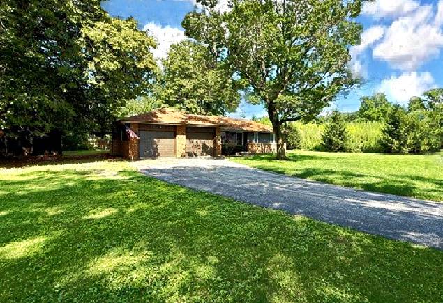 1106 E PEARL DR, Mahomet, IL 61853
