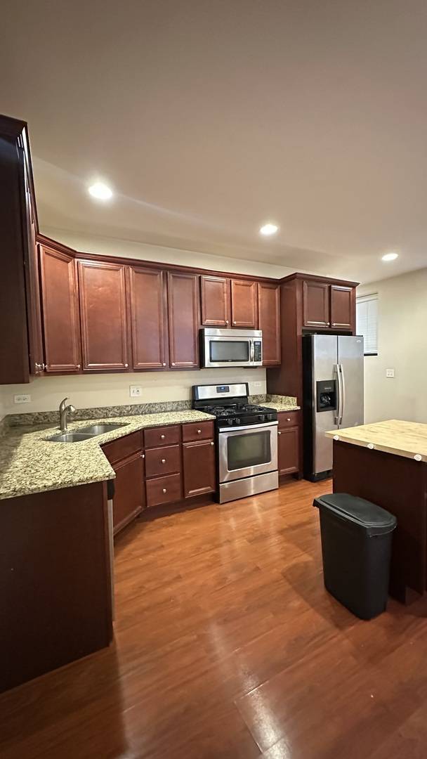 5523 N SAWYER AVE #G, Chicago, IL 60625
