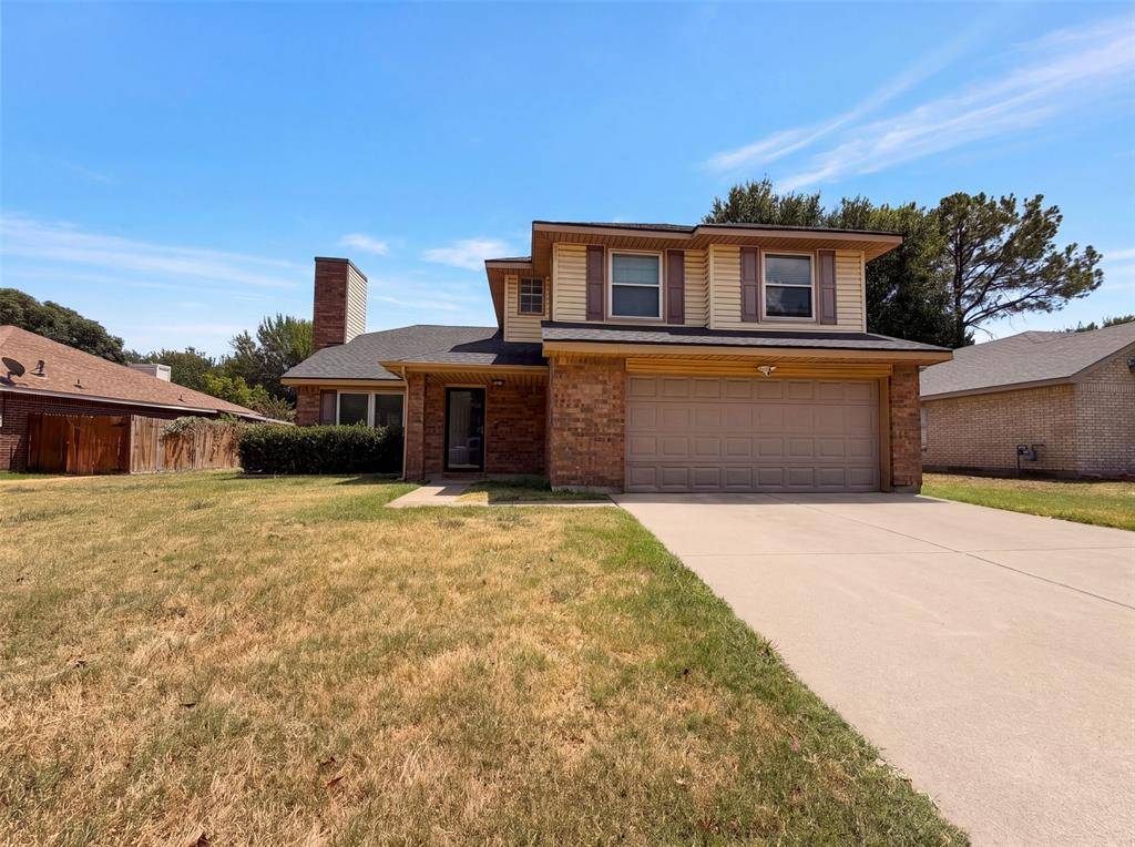 2831 Red Oak Drive, Grand Prairie, TX 75052