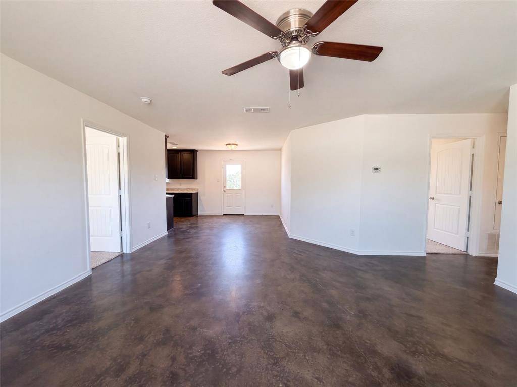 521 Brazos Hills Drive, Weatherford, TX 76087
