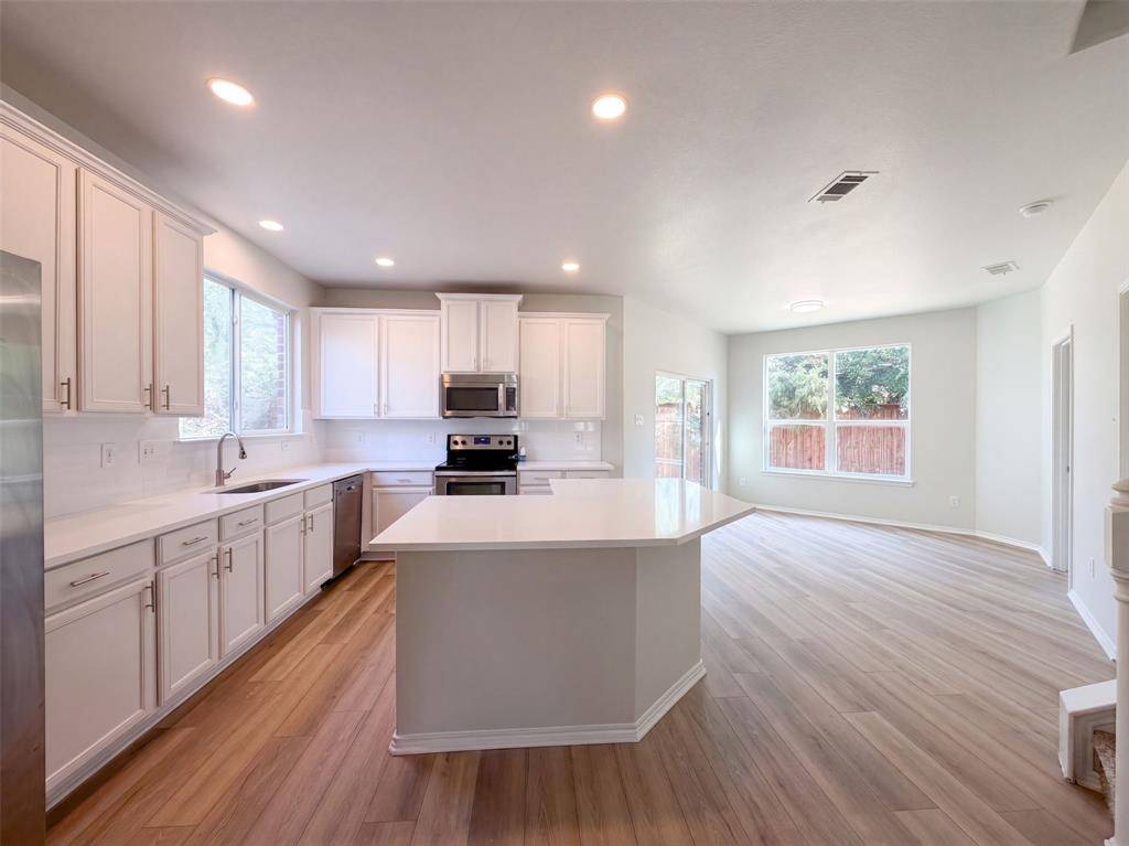 3933 Grizzly Hills Circle, Fort Worth, TX 76244
