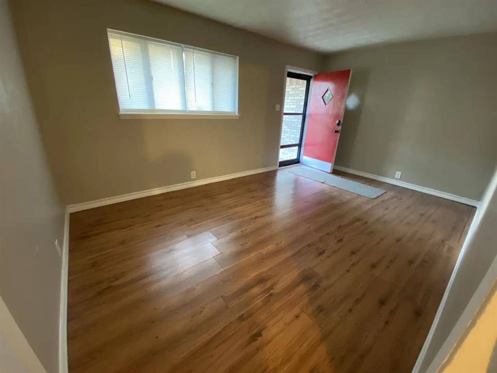 1213 Crestview Drive, Kaufman, TX 75142