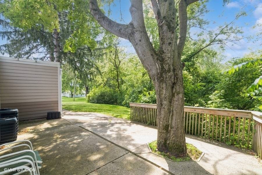 2019-2025 Main Street RD, Spring Grove, IL 60081