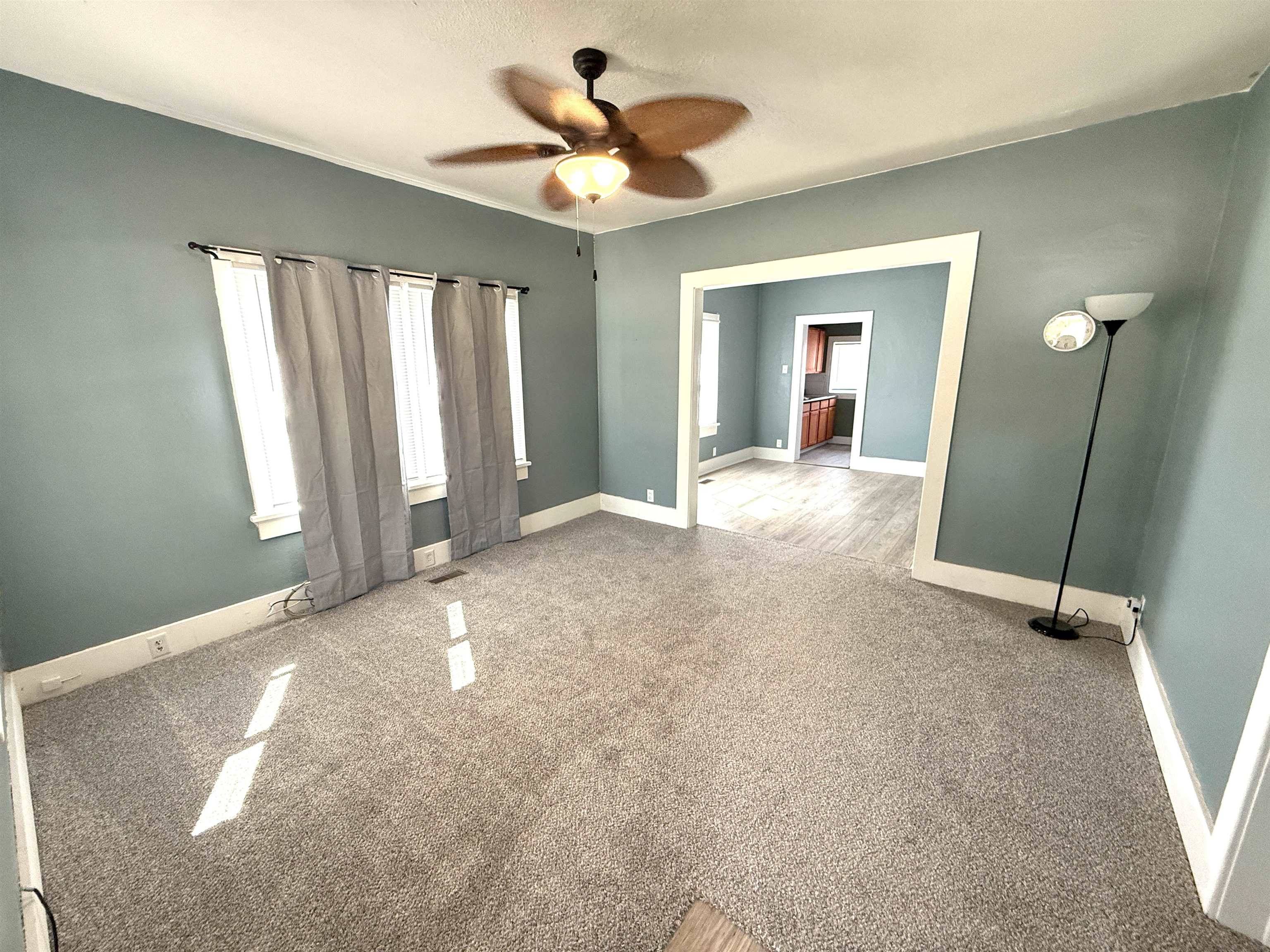 305 W Kansas Ave, Medicine Lodge, KS 67104