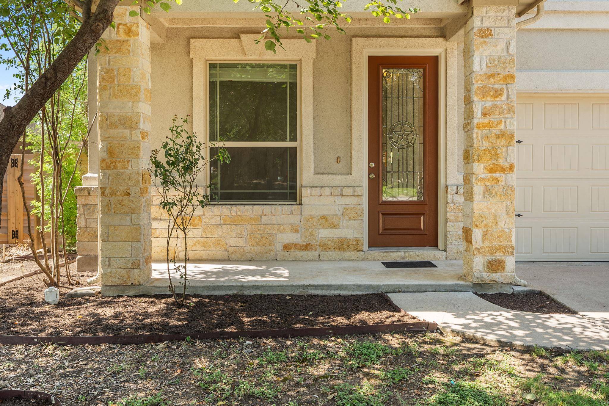 2627 Garlic Creek DR, Buda, TX 78610