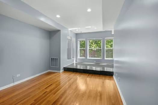6710 S RIDGELAND AVE #2B, Chicago, IL 60649