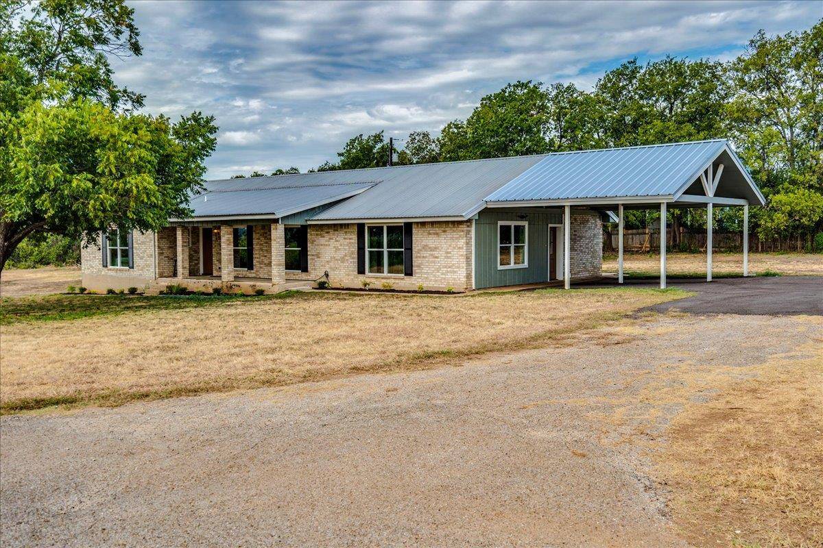 1102 N Austin Ave, Georgetown, TX 78626