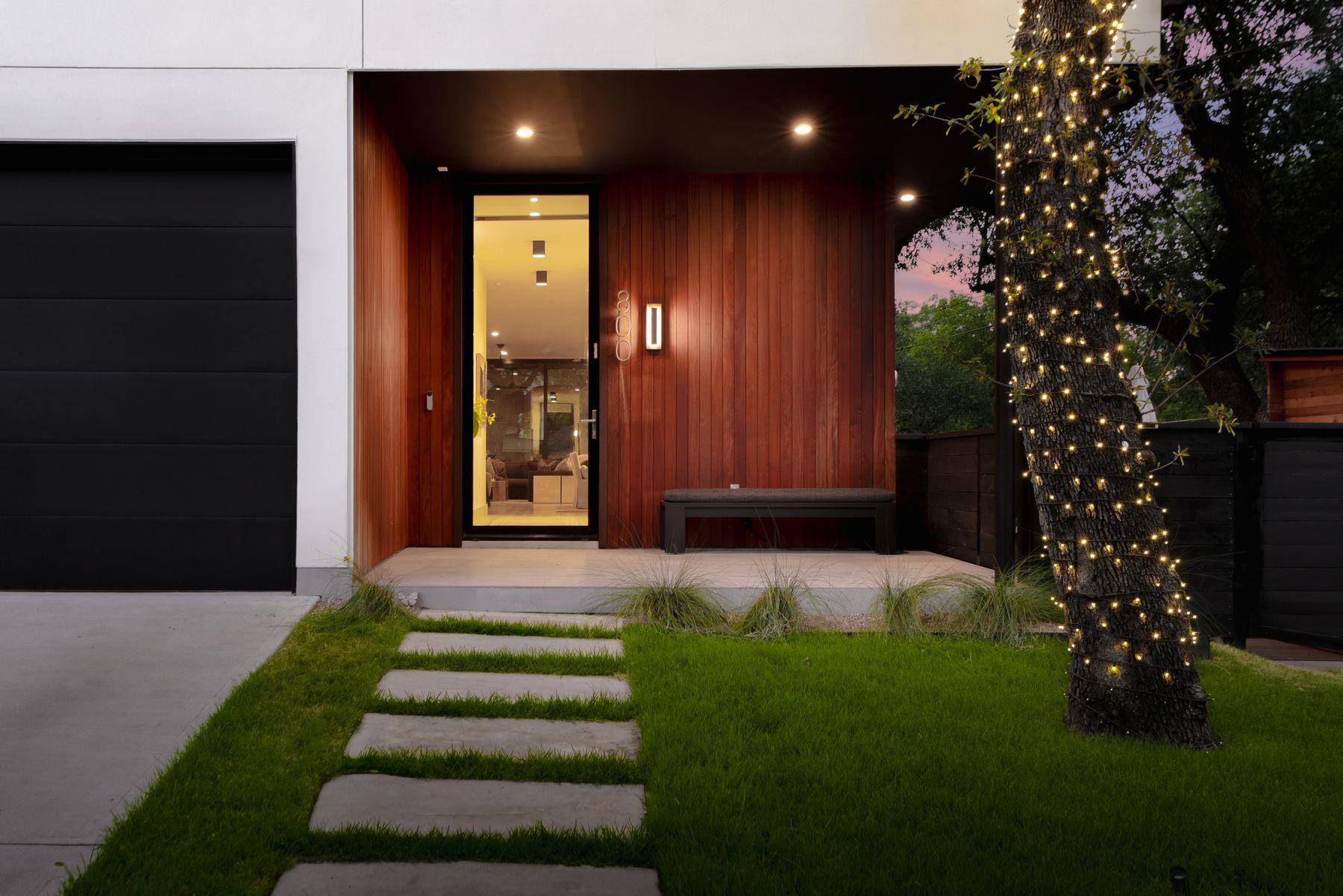 800 W James ST, Austin, TX 78704