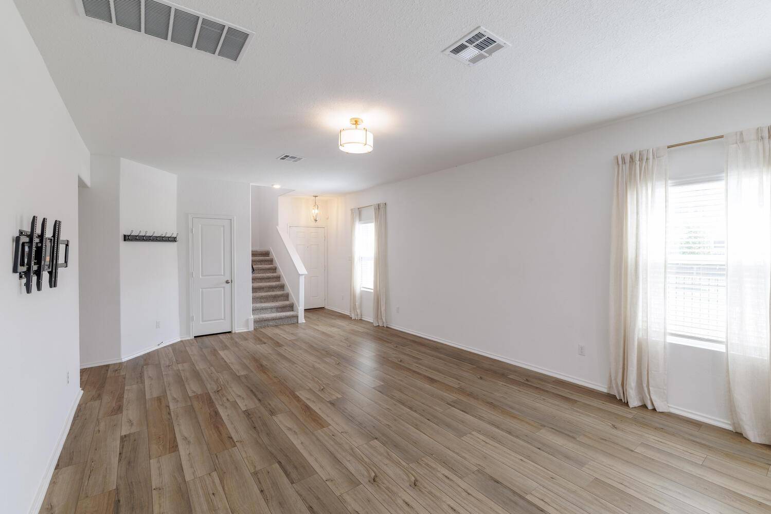 8015 Purple Aster PASS, Lago Vista, TX 78645