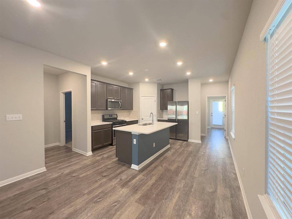 803 East ST, Hutto, TX 78634