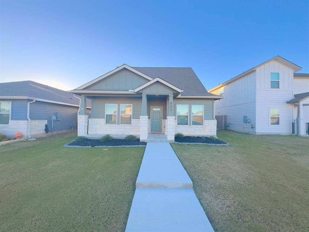 803 East ST, Hutto, TX 78634