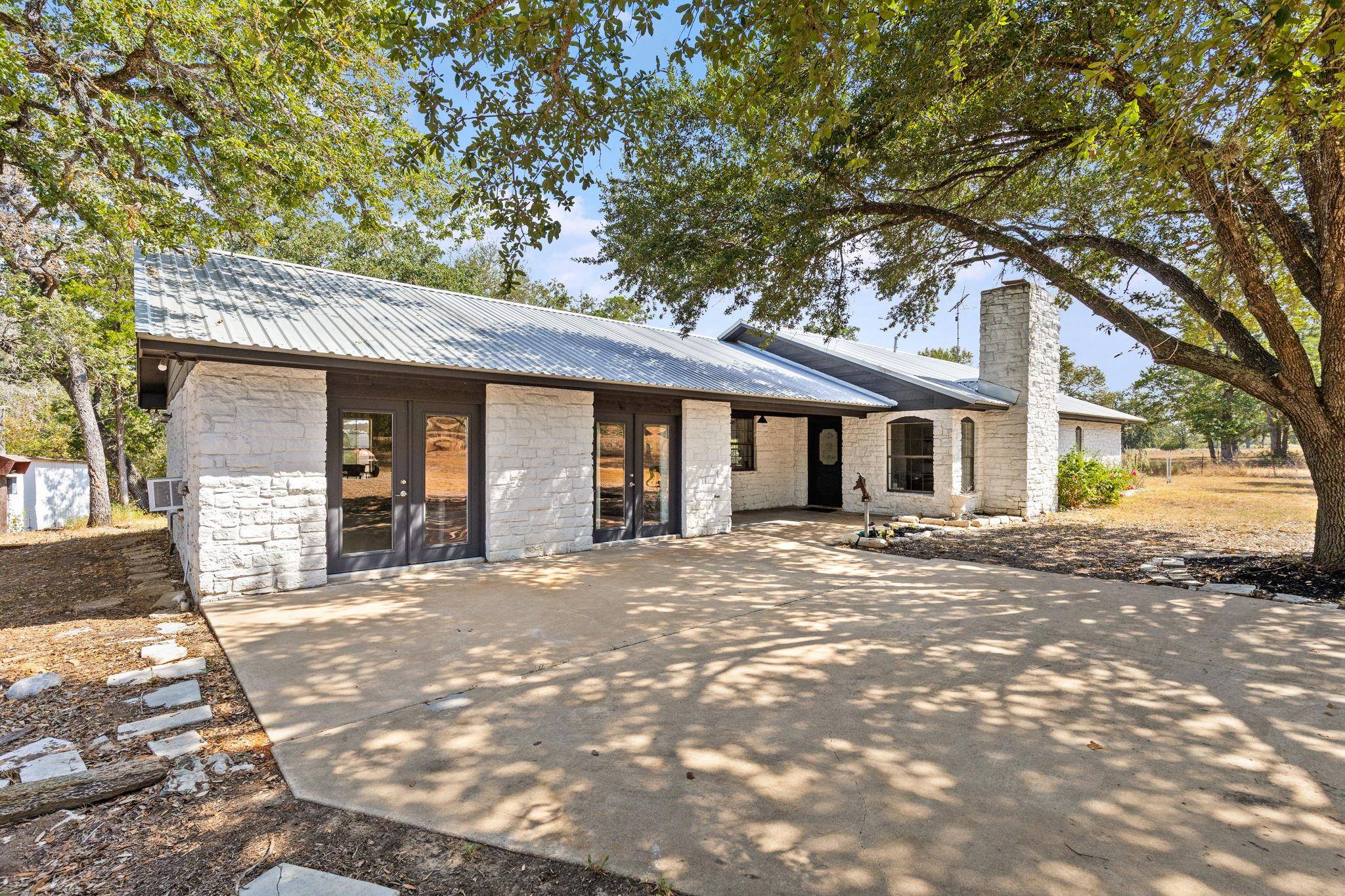 196 Willy RD, Bastrop, TX 78602