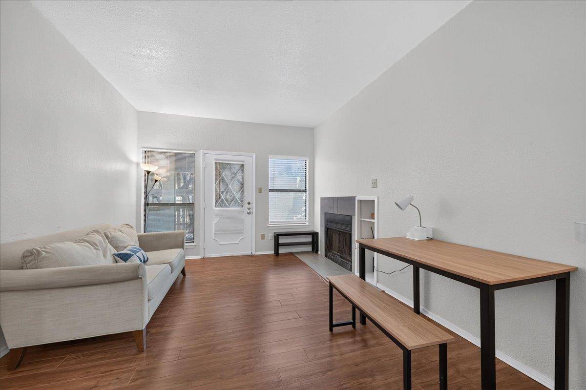 806 W 24th ST #217, Austin, TX 78705