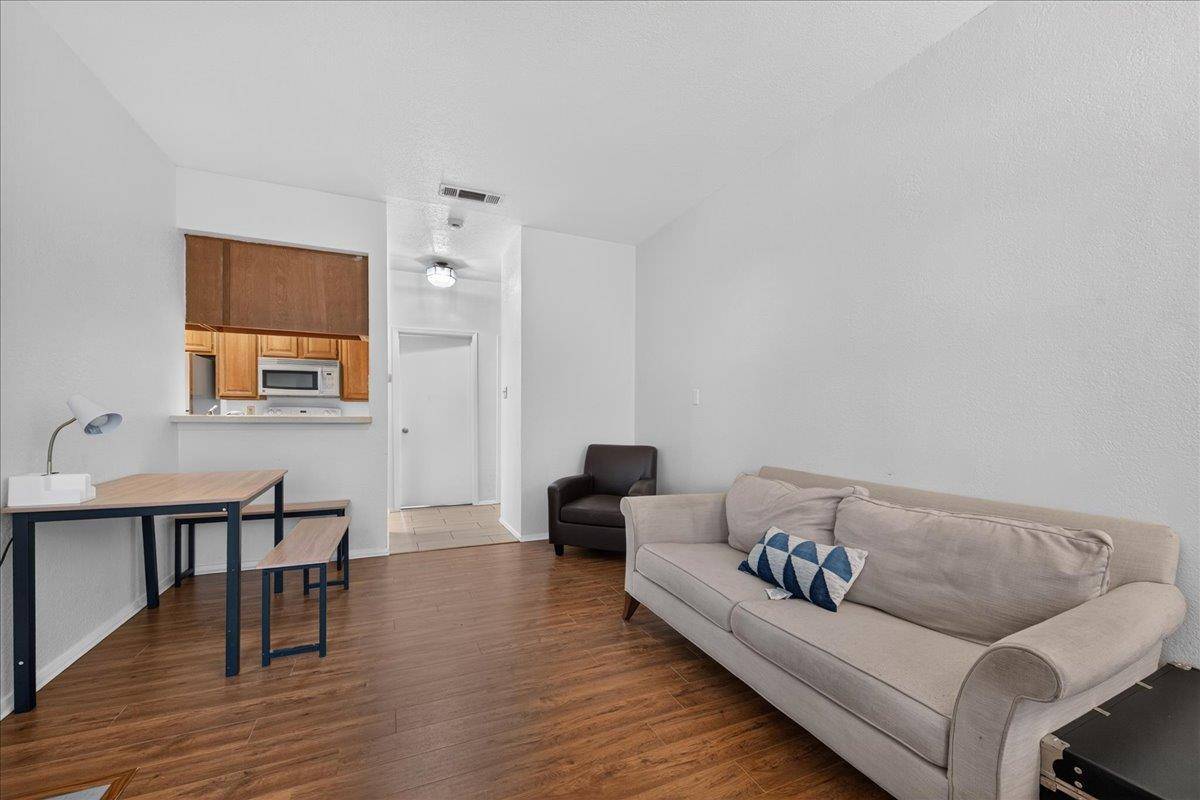 806 W 24th ST #217, Austin, TX 78705