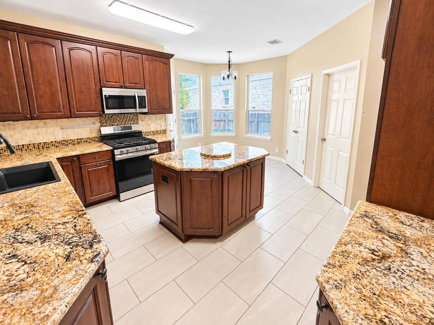 16827 Tortoise ST, Round Rock, TX 78664