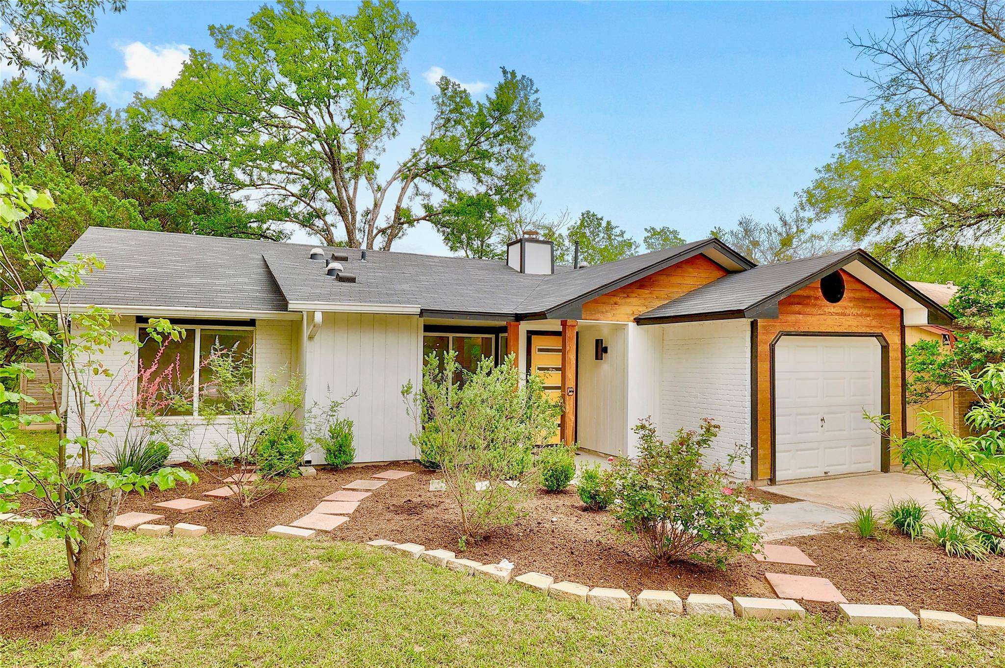 7609 Crystalbrook DR W, Austin, TX 78724
