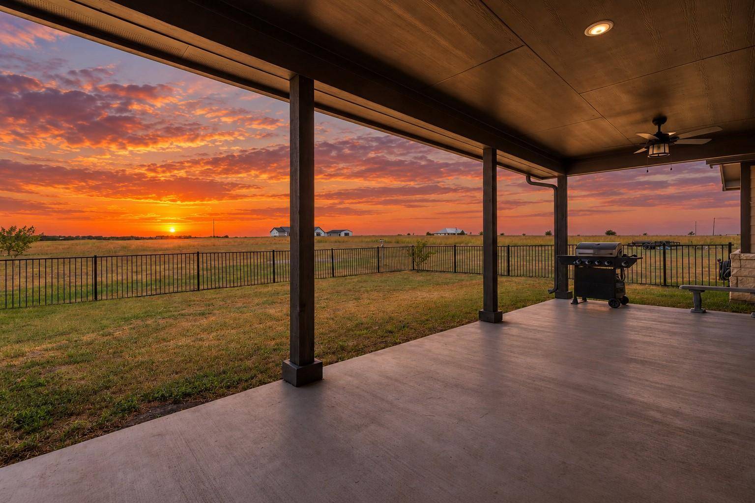 323 County Road 301, Granger, TX 76530