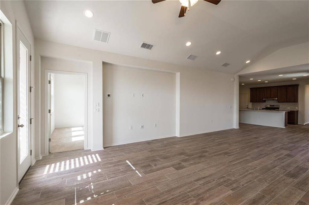 1911 Crimson Rosella Trail TRL, Austin, TX 78728
