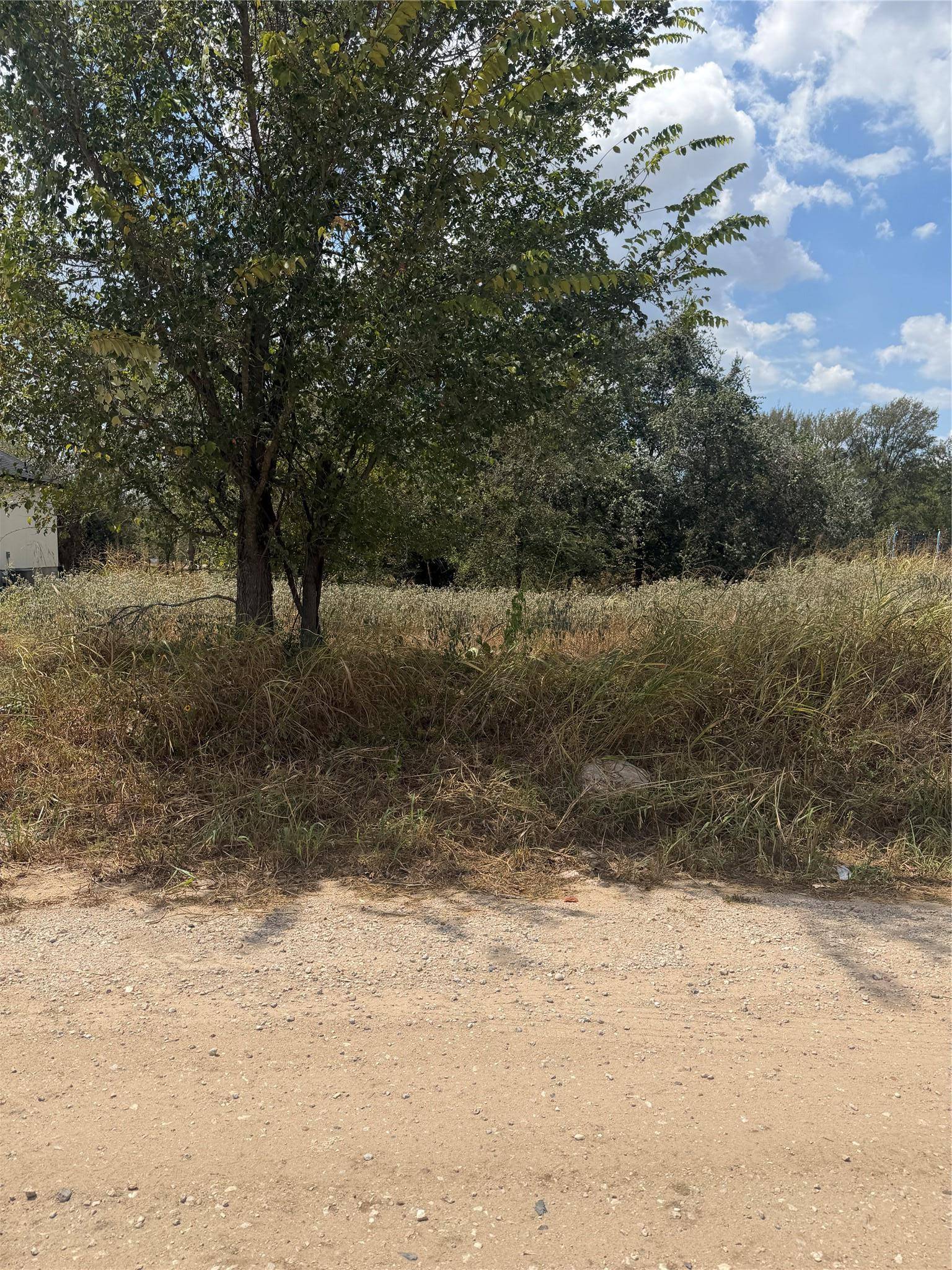 143 Kawainui LN, Bastrop, TX 78602