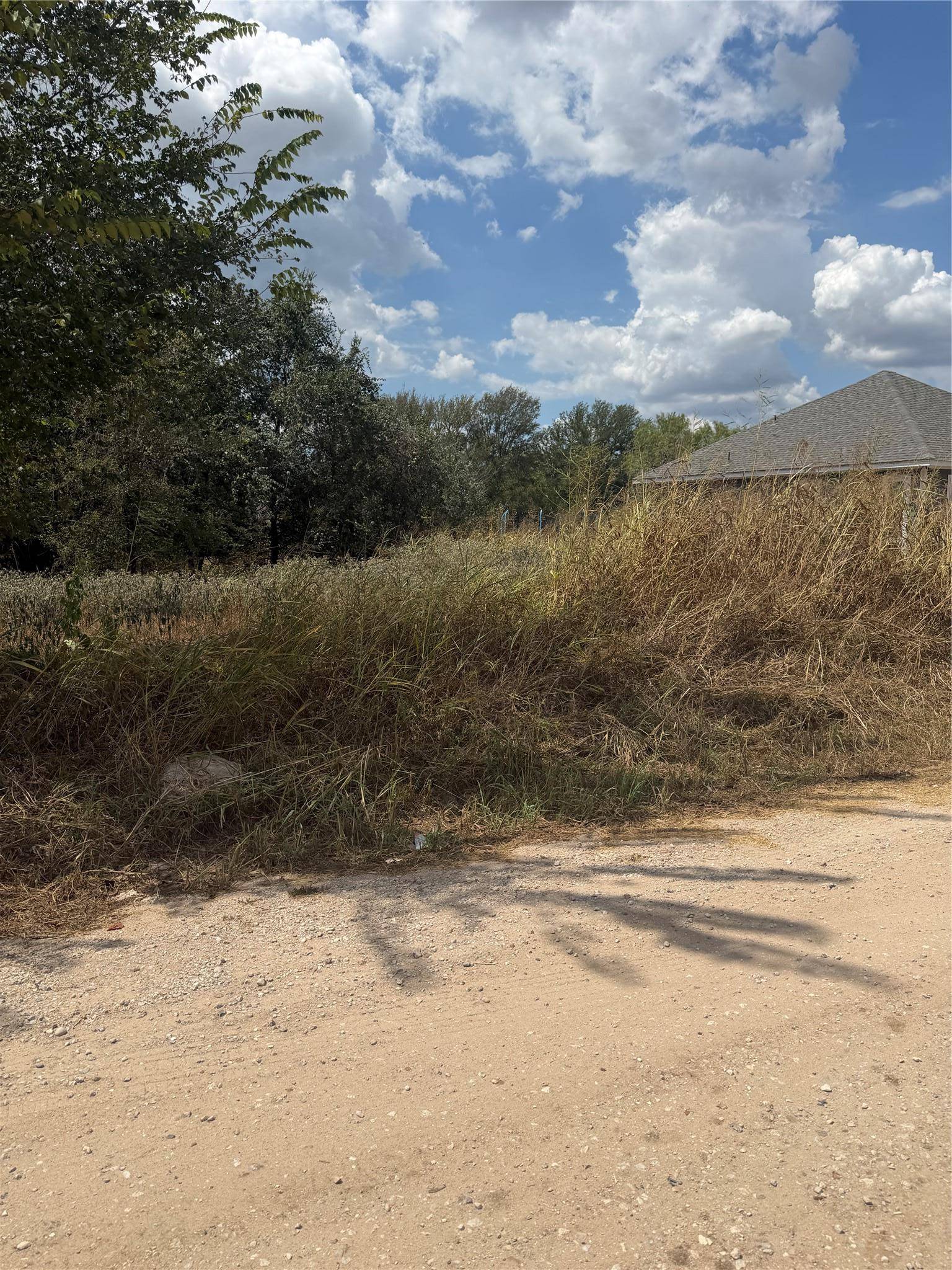 143 Kawainui LN, Bastrop, TX 78602
