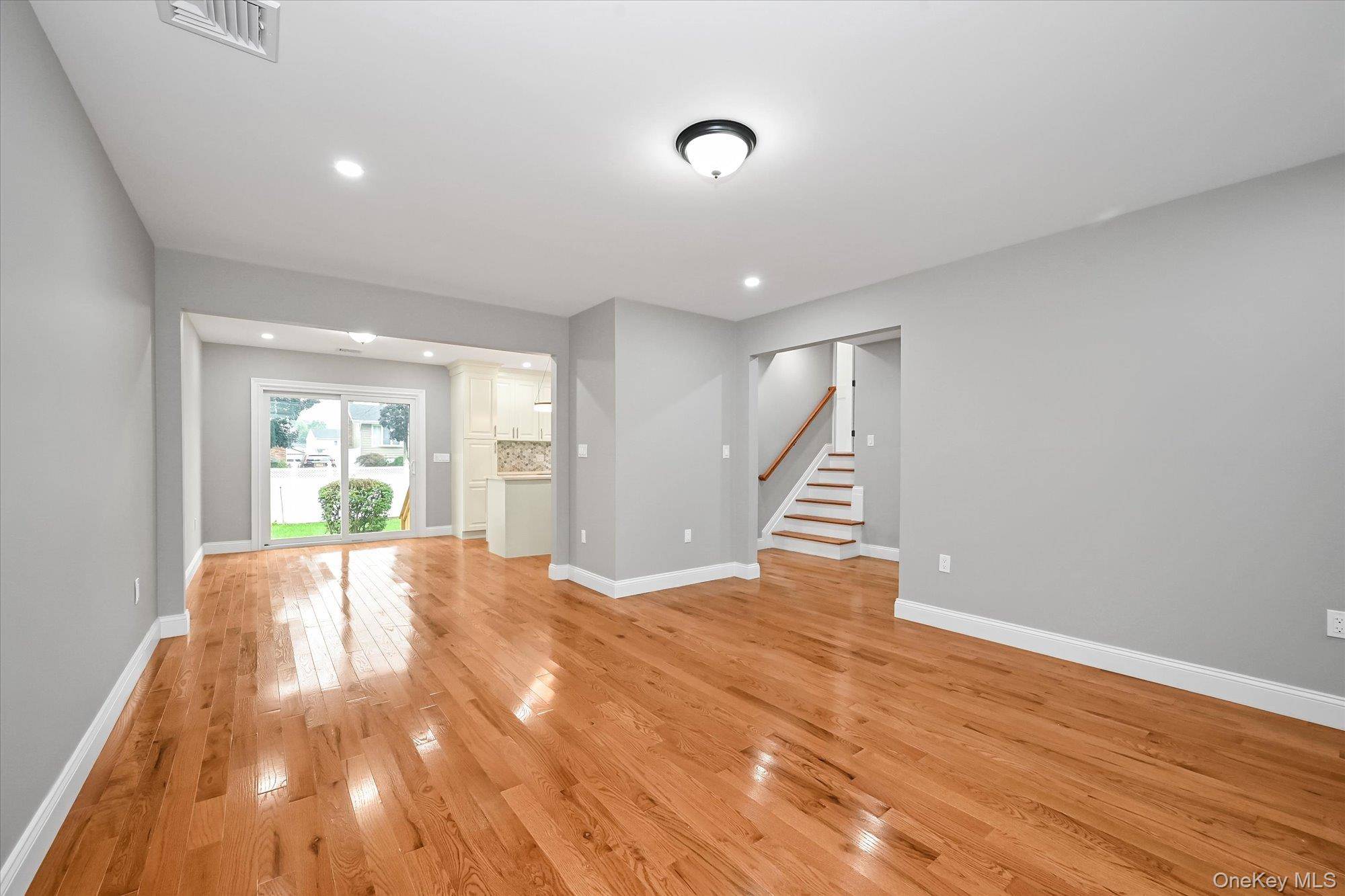 226 Vincent DR, East Meadow, NY 11554