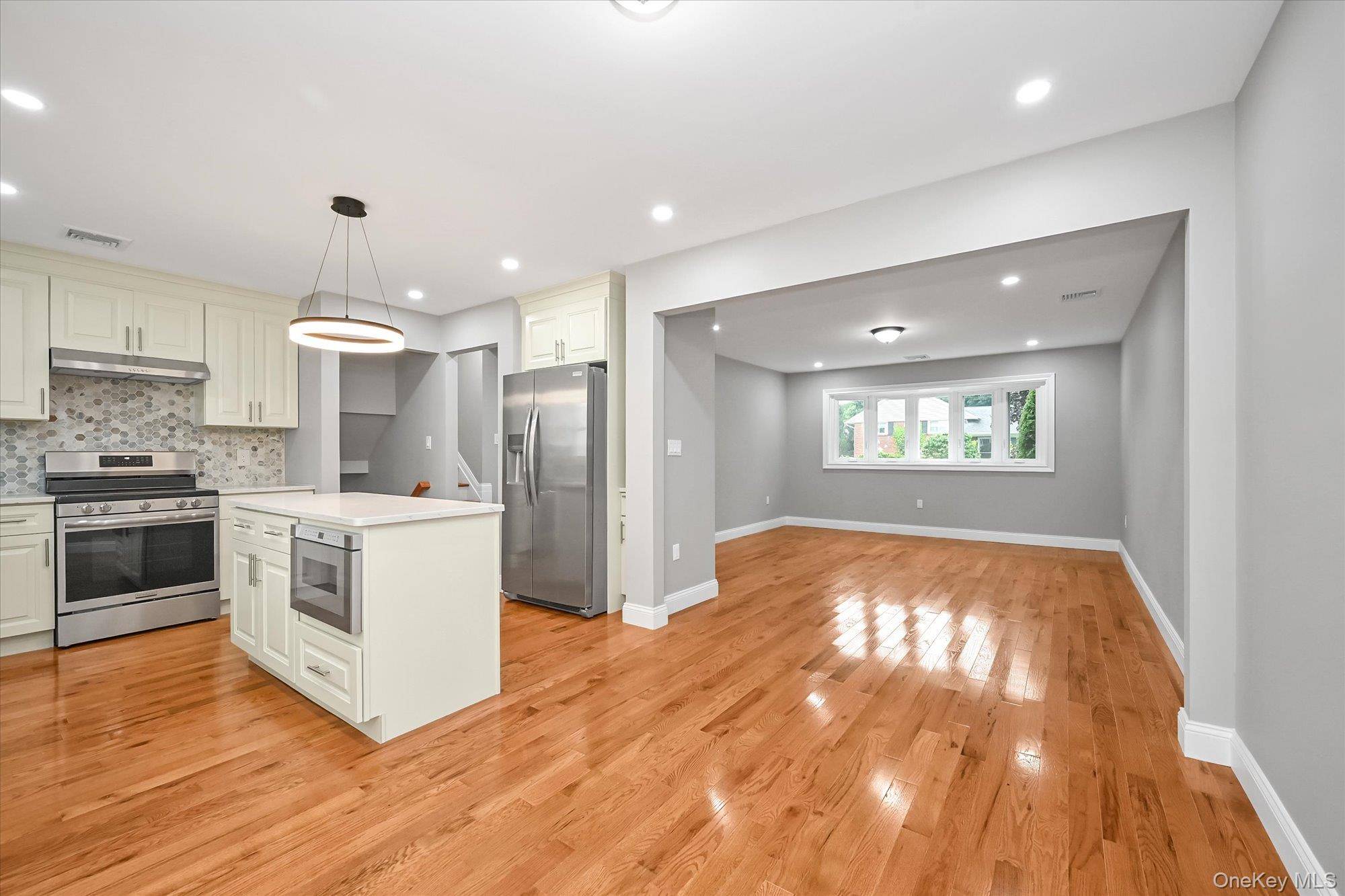 226 Vincent DR, East Meadow, NY 11554