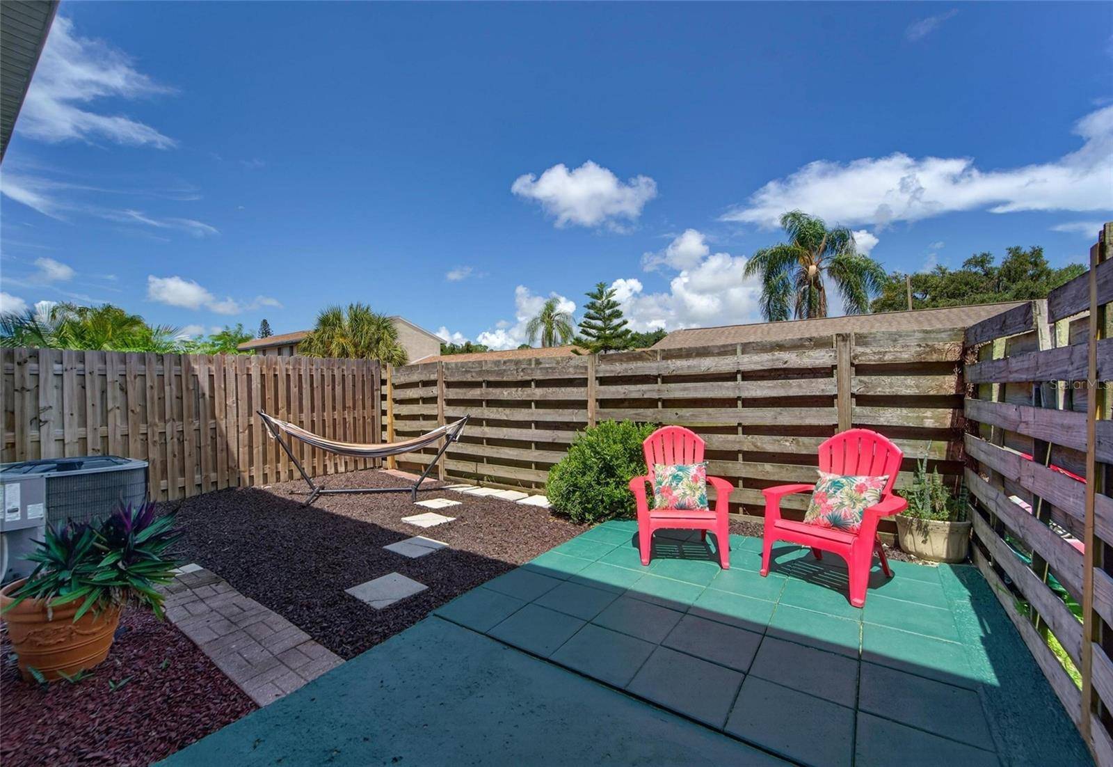 1131 LONGFELLOW RD, Sarasota, FL 34243