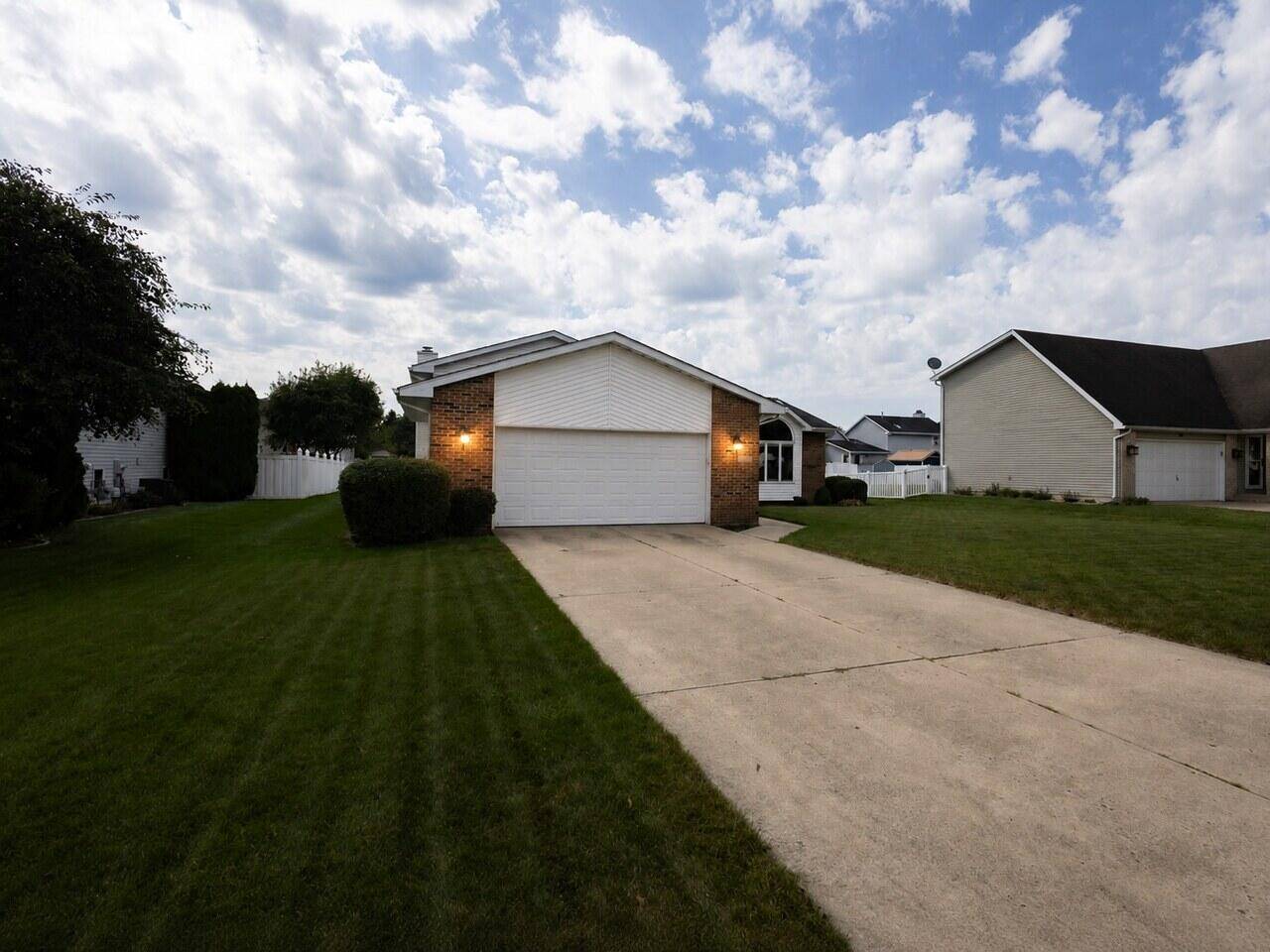 4931 Cardinal Court, Schererville, IN 46375