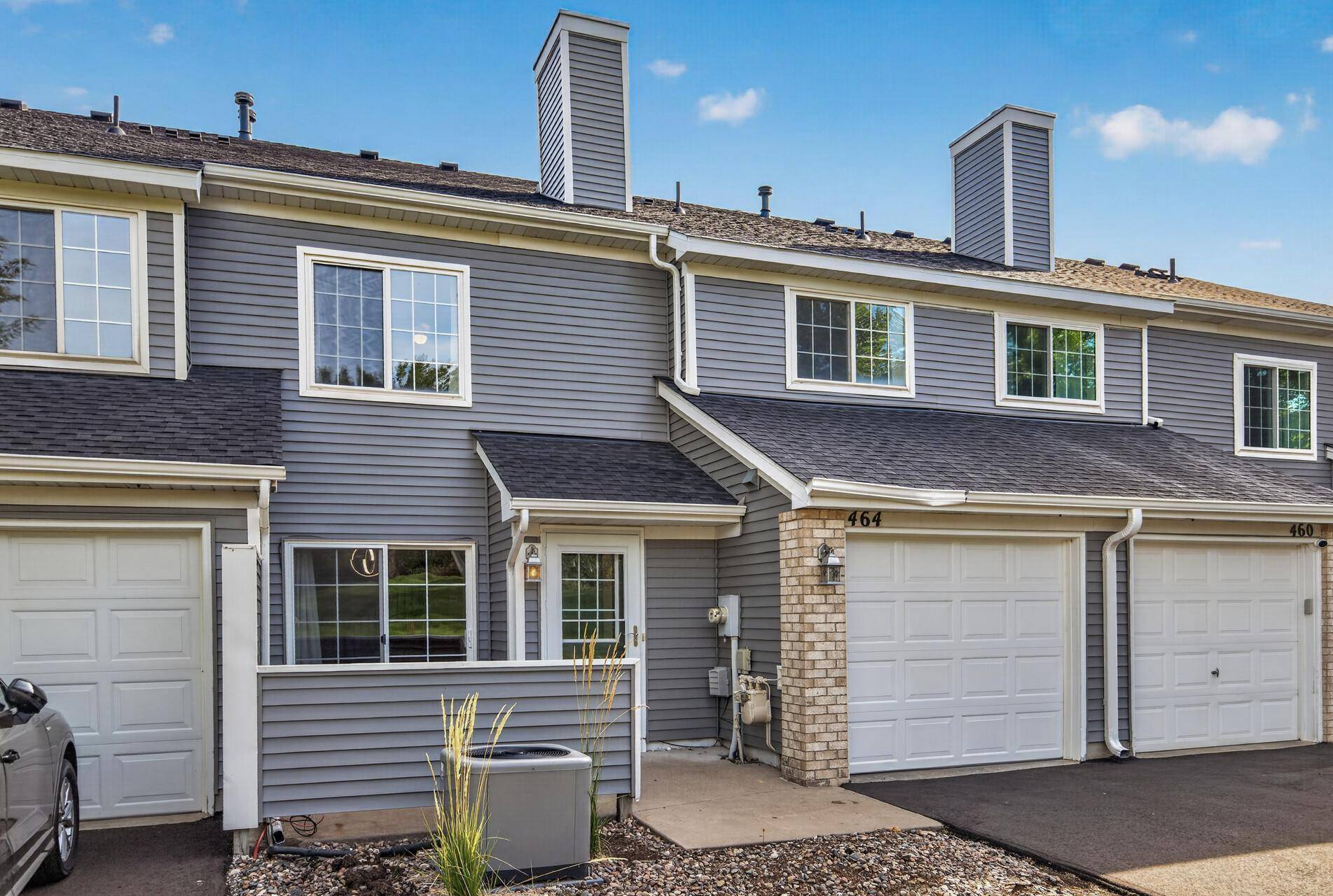 464 Heartland CT, Chanhassen, MN 55317