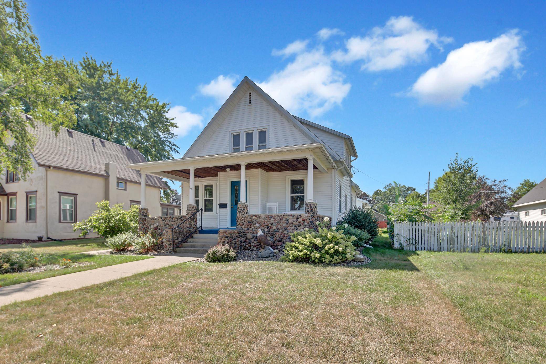 605 N High ST, Lake City, MN 55041