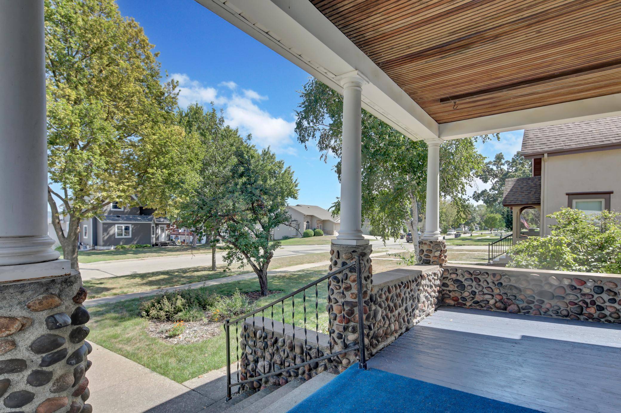 605 N High ST, Lake City, MN 55041