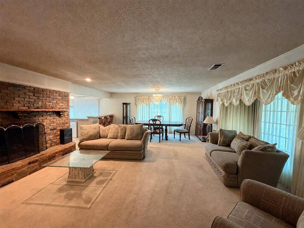 921 Medalist Drive, Dallas, TX 75232