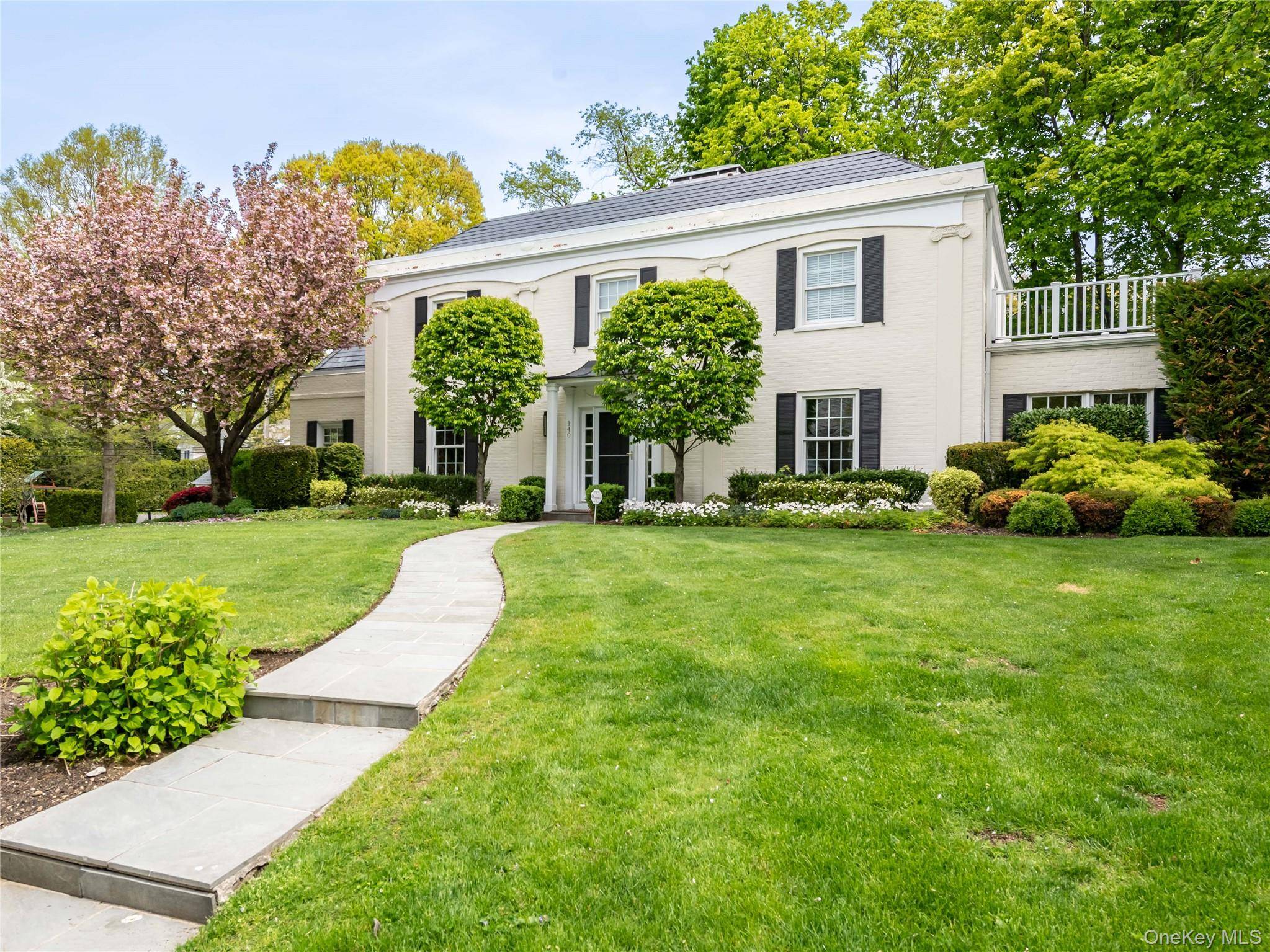 140 Remington RD, Manhasset, NY 11030