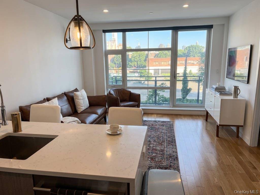 4121 23rd ST #3A, Long Island City, NY 11101
