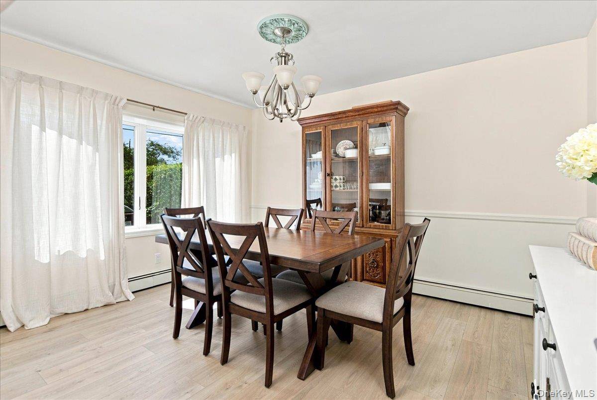 51 Dawson AVE, Kings Park, NY 11754