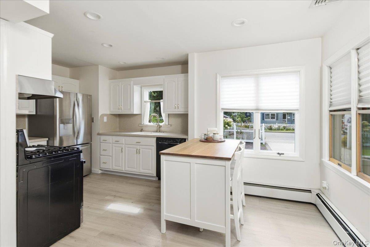 51 Dawson AVE, Kings Park, NY 11754