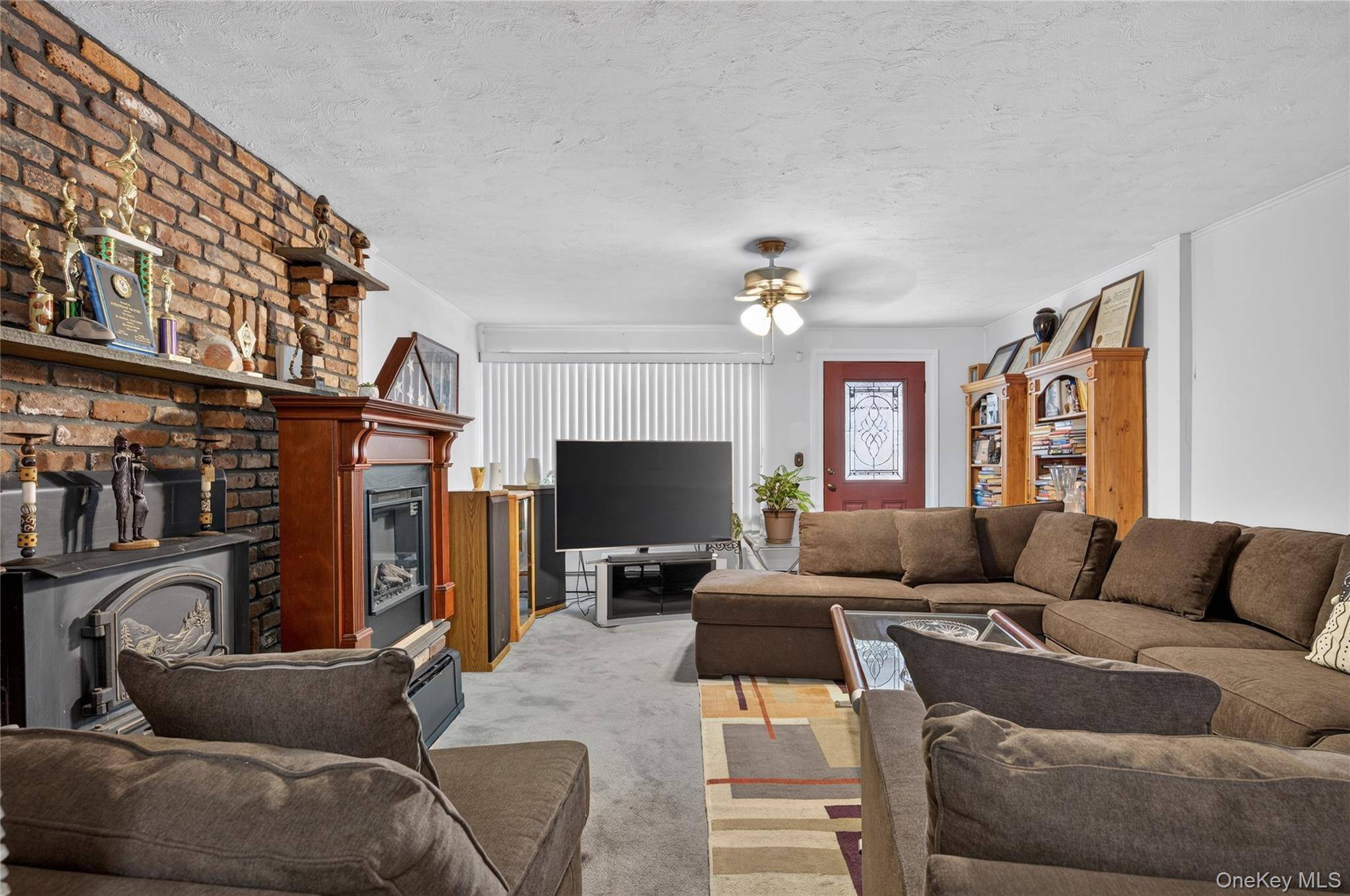 89-85 219th ST, Queens Village, NY 11427